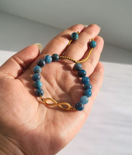 دستبند پلاک بینهایت و سنگ آپاتیت