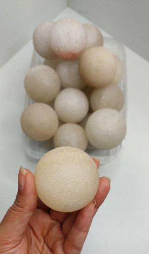 گوی سنگ نمک بزرگ